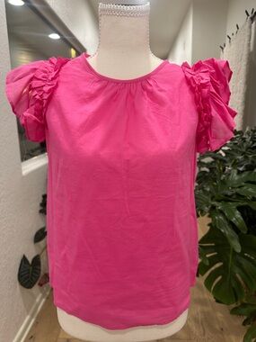 Spring 🌼 Ruffled Short Sleeve Blouse in Vibrant Pink - Size XS Pretty!!!!